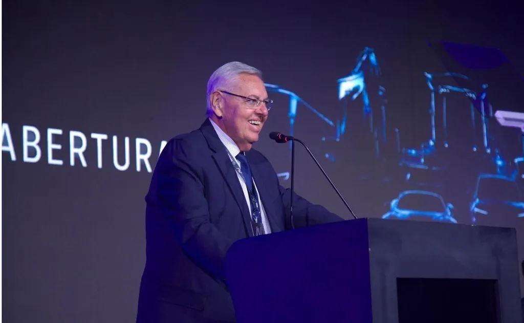 Roberto Cortes, CEO da Volkswagen Caminhões e Ônibus, no Anfavea Visions (Divulgação)